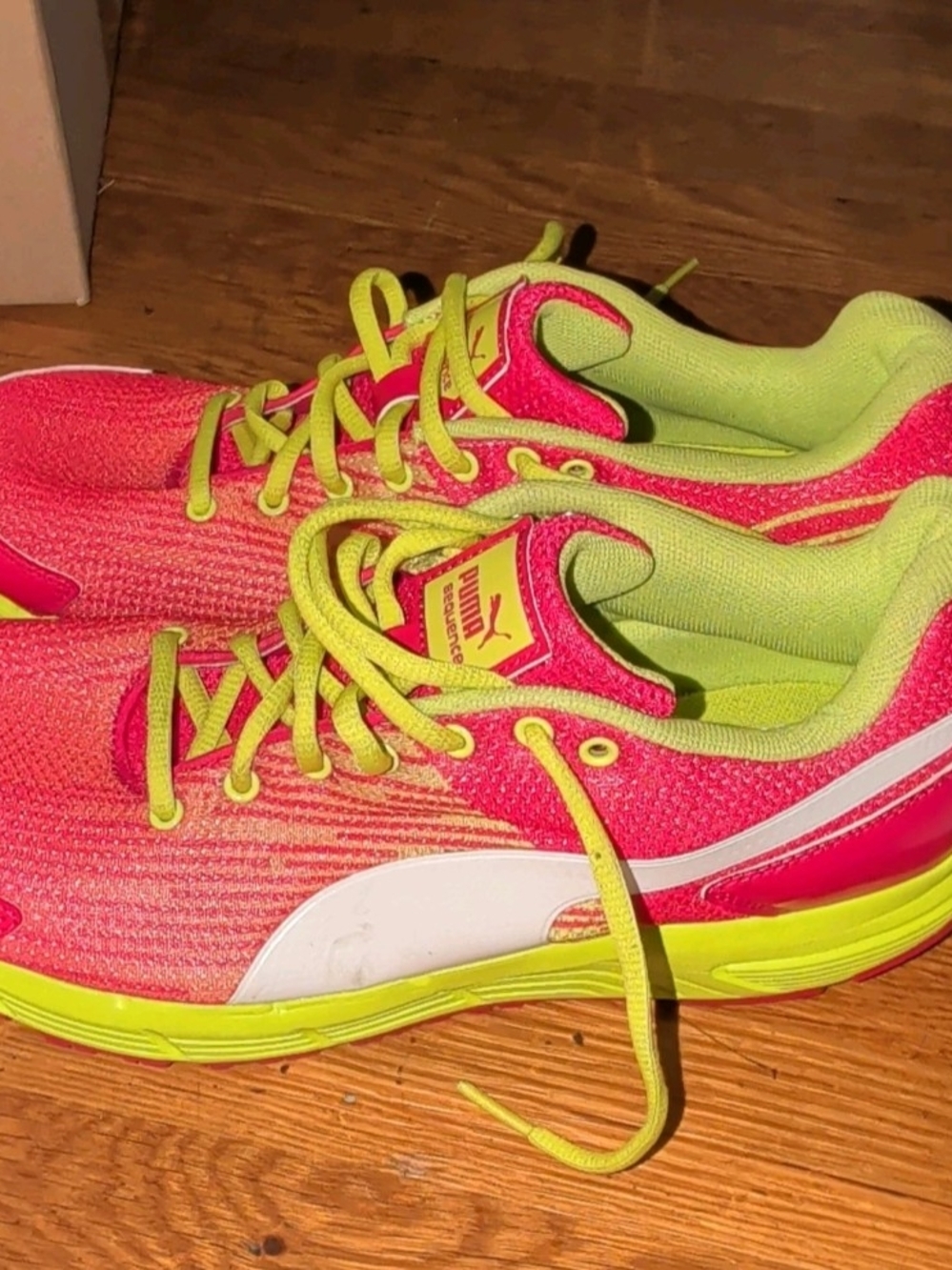 PUMA 7.5 Women's Low Top Lace-Up Athletic Sneakers Shes Pink/Yellow/White Shoes